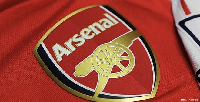 主裁在河南队获单刀时吹停比赛，是因为卡多索回接越位在先