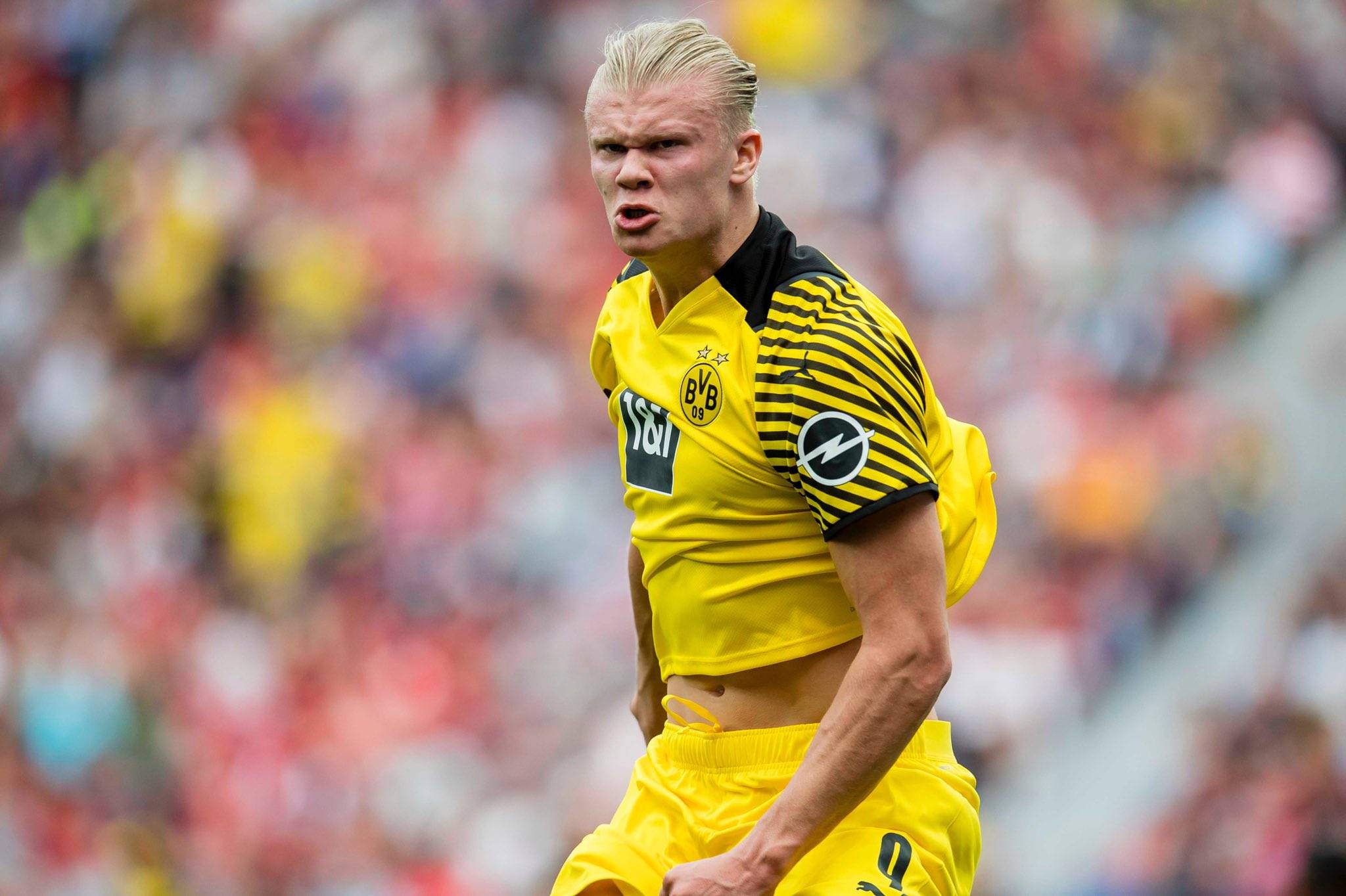 NBA为詹姆斯打造专属球衣补丁 引发退役猜测