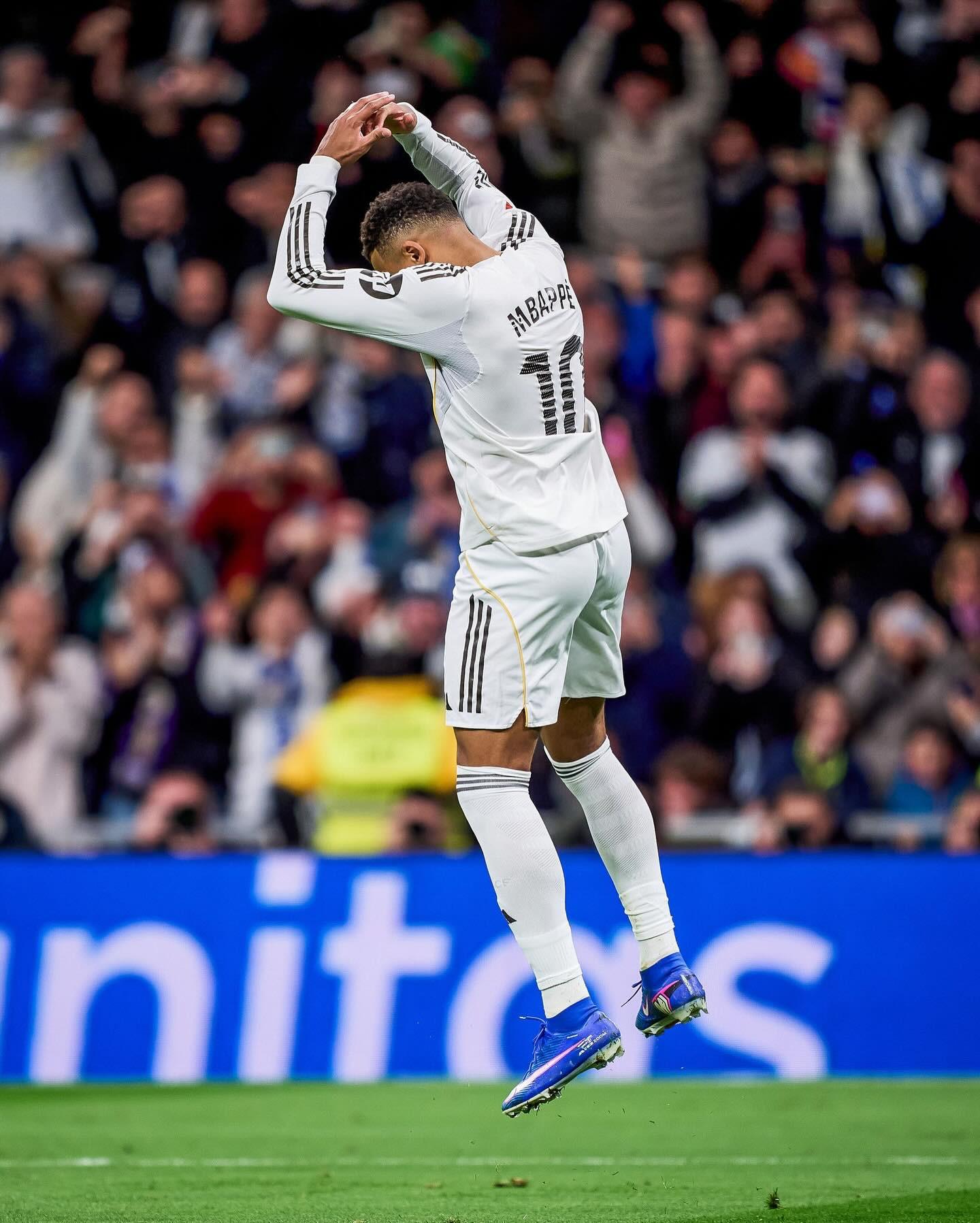 本-戴维斯：自己的未来无法控制，在捧杯时为孙兴慜感到骄傲