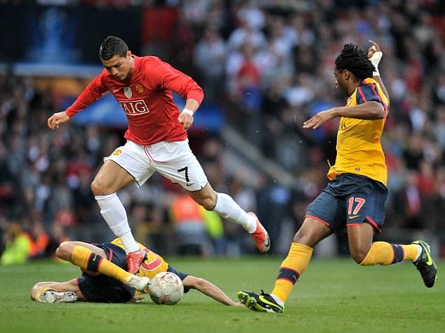 曼晚：利用大数据推算，最适合曼城右后卫位置的人选是埃纳