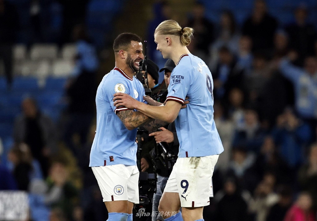 中超赛场争议判罚：VAR判罚引发热议,